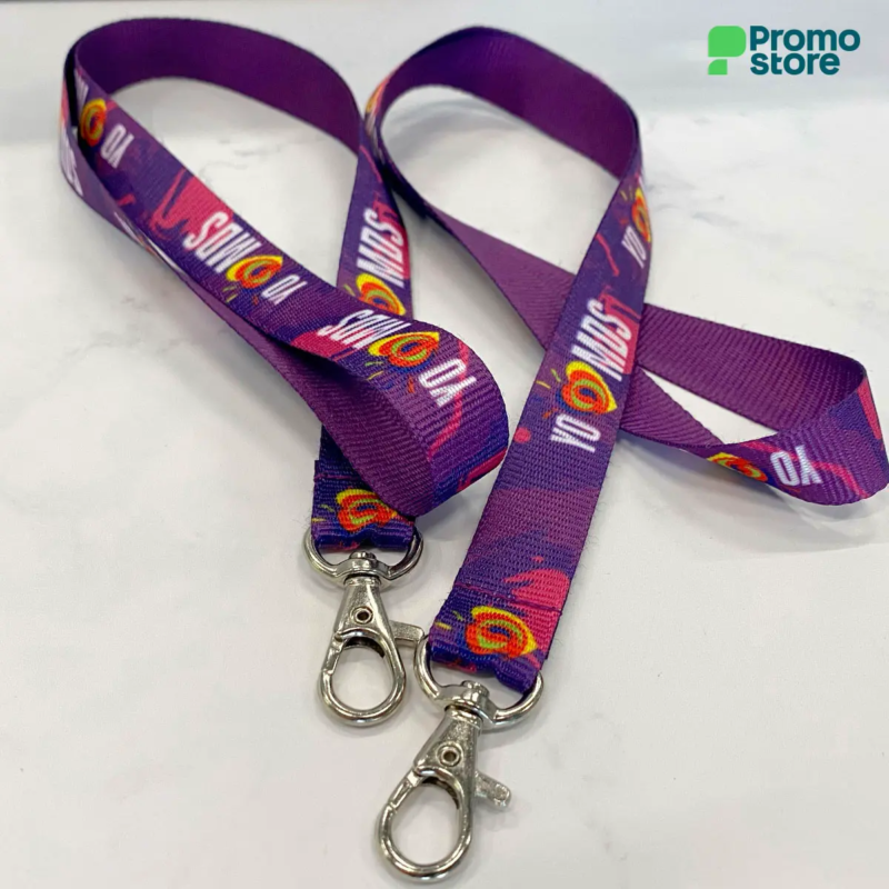 Colgante con mosquetón Metálico (Tela regular)